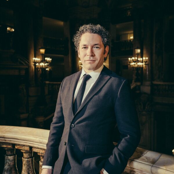 20104--Gustavo-Dudamel---Julien-Mignot---OnP--1--1600px
